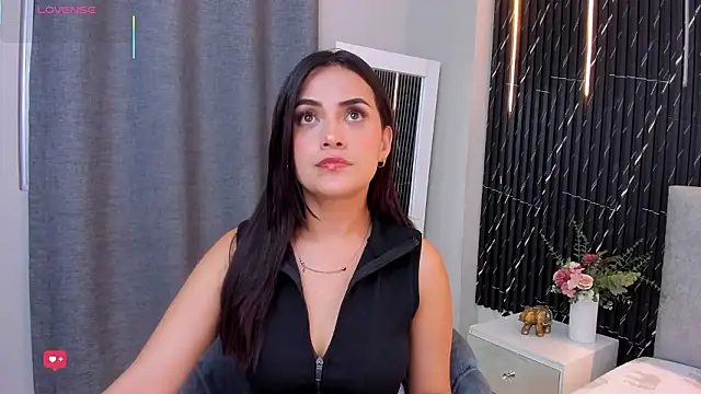 Snapshot of katrina_kaif_x chatting on February 23, 2026, 7:11 pm katrina kaif x online show from February 23, 2026, 7:11 pm