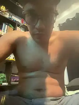 Magicerosxx69 online show from June 25, 2026, 4:33 pm