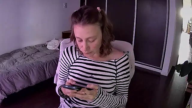 Snapshot of stupid_babybird chatting on December 1, 2025, 9:42 pm stupid babybird online show from December 1, 2025, 9:42 pm