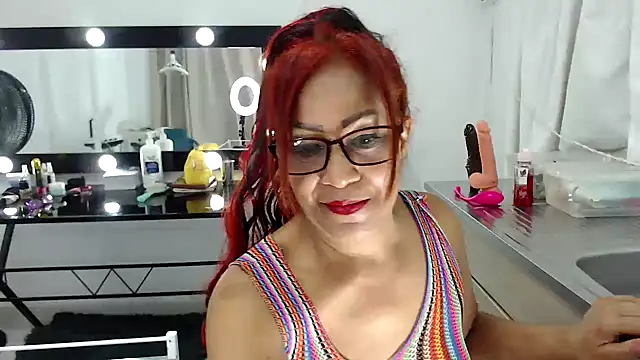keyla-sensual online show from May 5, 2026, 11:02 pm