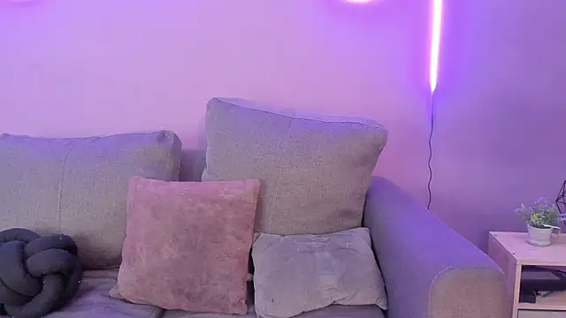 Snapshot of lanna_bx chatting on September 25, 2025, 7:28 pm lanna bx online show from September 25, 2025, 7:28 pm