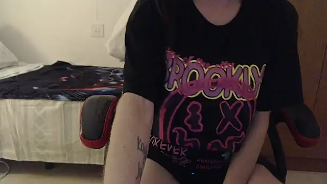 Snapshot of IrishLisaxo chatting on October 7, 2025, 2:25 pm IrishLisaxo online show from October 7, 2025, 2:25 pm