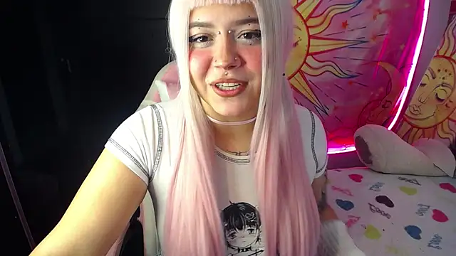 sara winehouse1 online show from November 14, 2025, 4:00 am