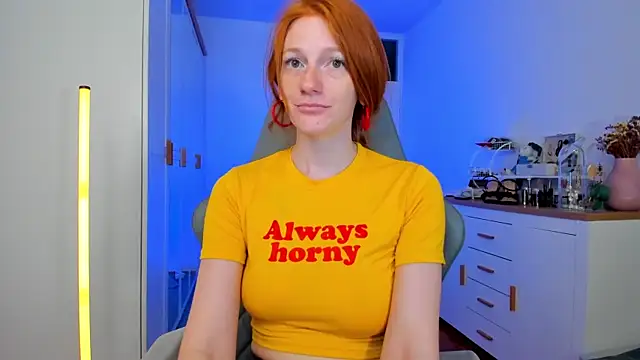 Aliceginger99 online show from July 8, 2026, 1:15 pm