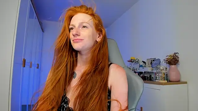 Aliceginger99 online show from August 9, 2026, 1:27 pm