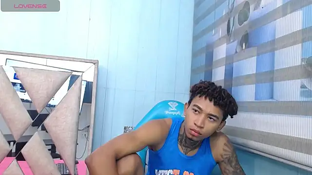 Snapshot of sexy_blacks_ chatting on September 27, 2025, 11:15 am sexy blacks online show from September 27, 2025, 11:15 am