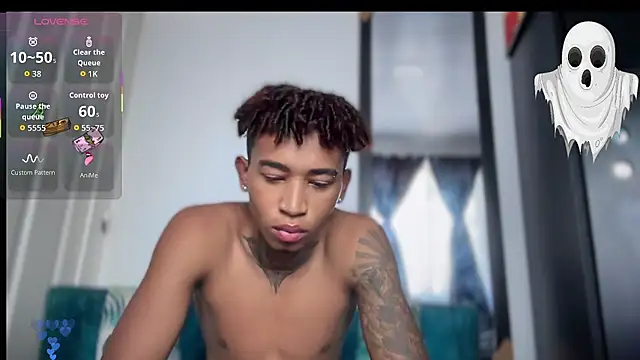 Snapshot of sexy_blacks_ chatting on October 23, 2025, 12:15 pm sexy blacks online show from October 23, 2025, 12:15 pm