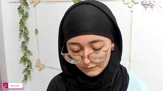 Snapshot of aysel_elid chatting on April 18, 2026, 10:10 pm aysel elid online show from April 18, 2026, 10:10 pm