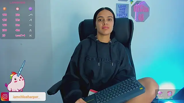ChloeHarper  online show from December 6, 2024, 11:54 am