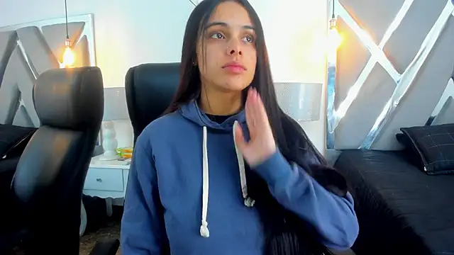 Snapshot of ChloeHarper_ chatting on October 6, 2025, 1:08 pm ChloeHarper online show from October 6, 2025, 1:08 pm