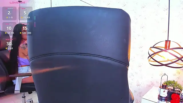 Snapshot of ChloeHarper_ chatting on October 14, 2025, 12:17 pm ChloeHarper online show from October 14, 2025, 12:17 pm