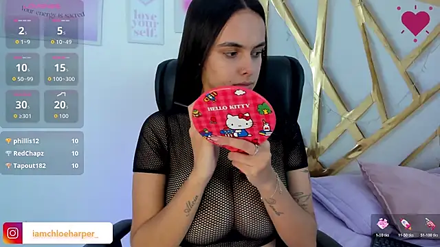 Snapshot of ChloeHarper_ chatting on October 20, 2025, 6:41 pm ChloeHarper online show from October 20, 2025, 6:41 pm