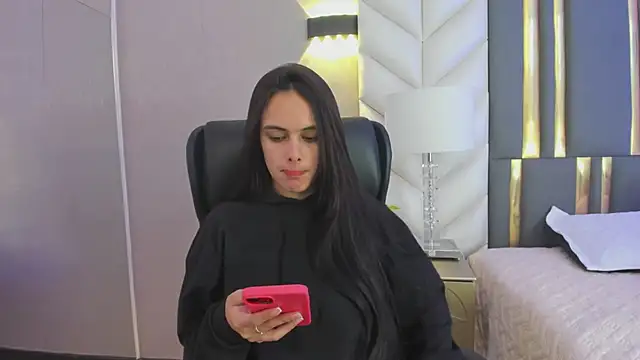 ChloeHarper  online show from April 30, 2026, 11:49 am