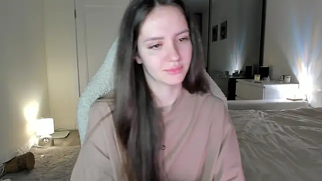 Sonia moon  online show from October 9, 2025, 2:31 am