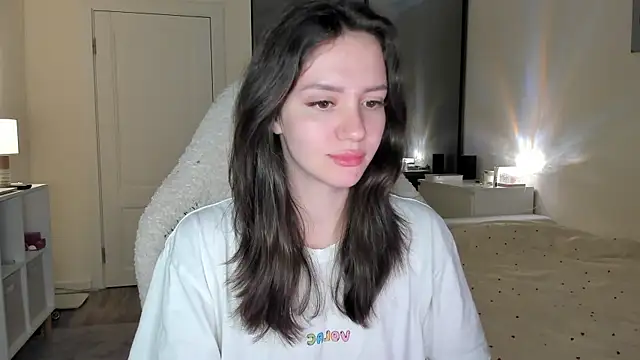 Sonia moon  online show from October 28, 2025, 2:59 am