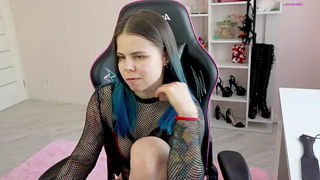 Latex Kitty online show from March 19, 2026, 10:41 am