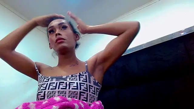 CoralineSweett online show from September 13, 2025, 7:02 pm