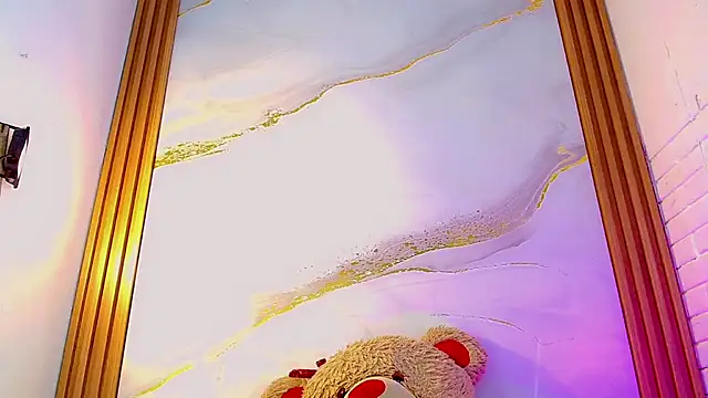 CoralineSweett online show from December 16, 2025, 8:58 pm