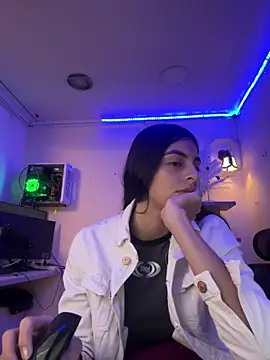 Snapshot of cristel_17 chatting on December 16, 2024, 7:26 am cristel 17 online show from December 16, 2024, 7:26 am