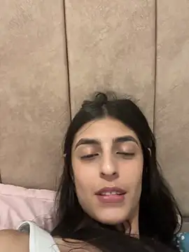 Snapshot of cristel_17 chatting on December 23, 2024, 7:38 am cristel 17 online show from December 23, 2024, 7:38 am