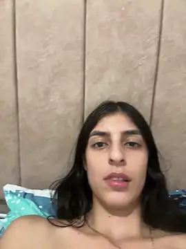 Snapshot of cristel_17 chatting on December 30, 2024, 5:26 am cristel 17 online show from December 30, 2024, 5:26 am