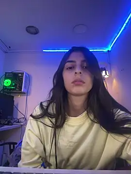 Snapshot of cristel_17 chatting on January 7, 2025, 10:22 am cristel 17 online show from January 7, 2025, 10:22 am