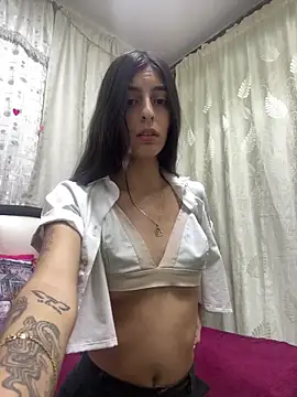 Snapshot of cristel_17 chatting on February 17, 2025, 7:10 pm cristel 17 online show from February 17, 2025, 7:10 pm
