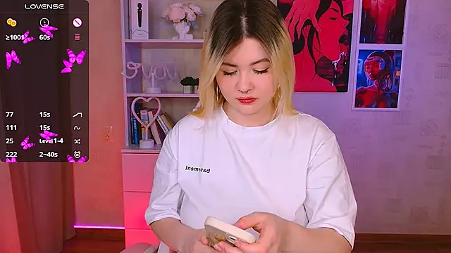 Snapshot of cutie_mili chatting on January 18, 2025, 2:58 am cutie mili online show from January 18, 2025, 2:58 am