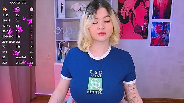 Snapshot of cutie_mili chatting on January 20, 2025, 3:26 am cutie mili online show from January 20, 2025, 3:26 am