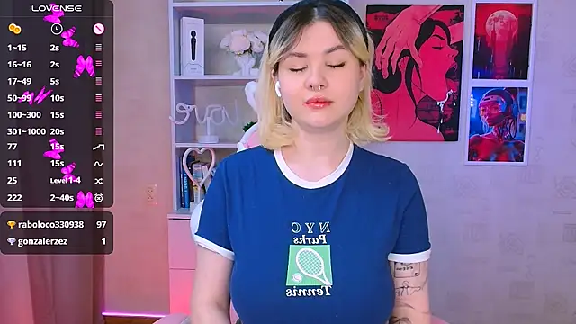 Snapshot of cutie_mili chatting on January 20, 2025, 12:18 pm cutie mili online show from January 20, 2025, 12:18 pm