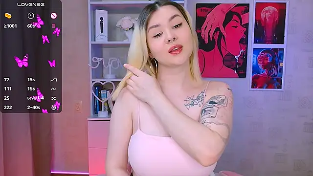 Snapshot of cutie_mili chatting on January 21, 2025, 11:03 am cutie mili online show from January 21, 2025, 11:03 am