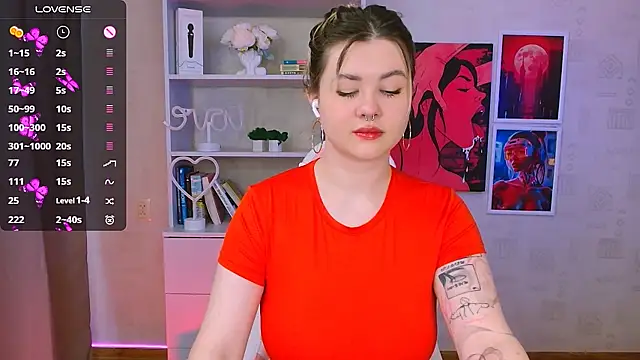 Snapshot of cutie_mili chatting on January 22, 2025, 9:13 am cutie mili online show from January 22, 2025, 9:13 am