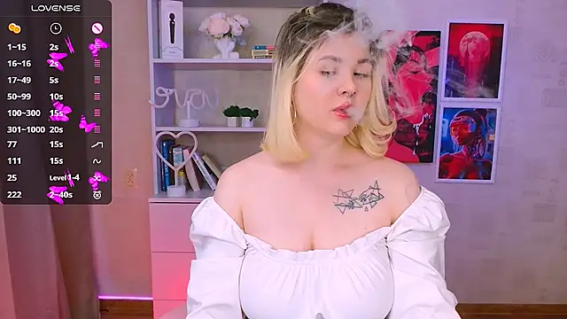 Snapshot of cutie_mili chatting on January 23, 2025, 8:57 am cutie mili online show from January 23, 2025, 8:57 am