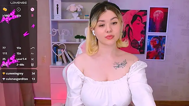 Snapshot of cutie_mili chatting on January 23, 2025, 11:58 am cutie mili online show from January 23, 2025, 11:58 am