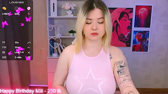 Snapshot of cutie_mili chatting on January 24, 2025, 6:24 am cutie mili online show from January 24, 2025, 6:24 am