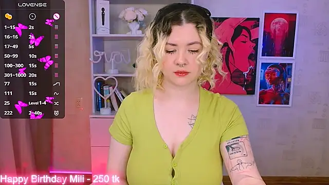 Snapshot of cutie_mili chatting on January 25, 2025, 3:19 am cutie mili online show from January 25, 2025, 3:19 am