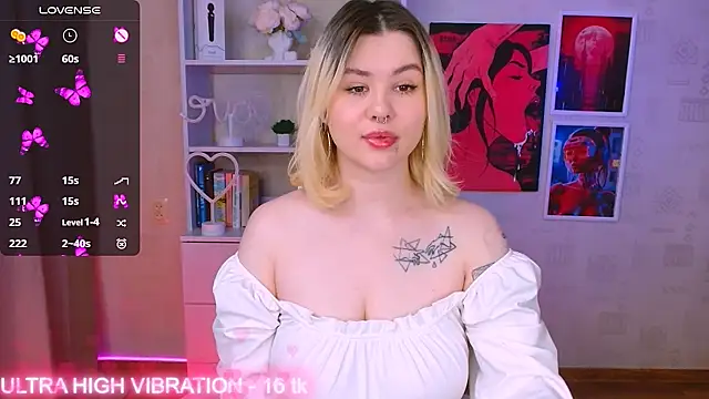 Snapshot of cutie_mili chatting on February 1, 2025, 8:29 am cutie mili online show from February 1, 2025, 8:29 am