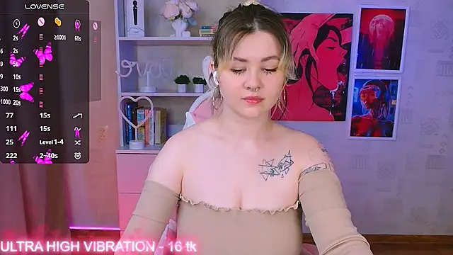 Snapshot of cutie_mili chatting on February 3, 2025, 10:14 am cutie mili online show from February 3, 2025, 10:14 am