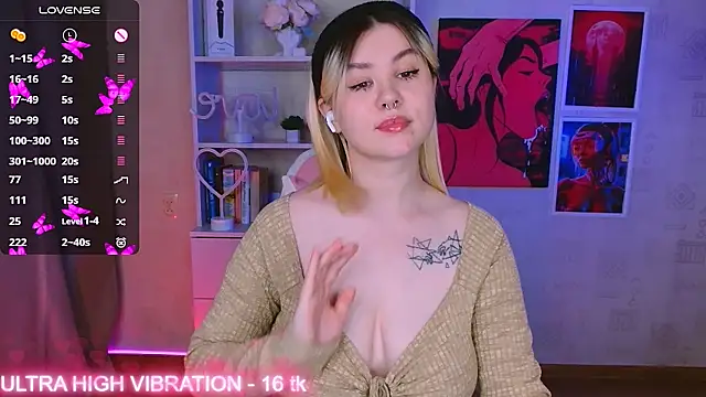 Snapshot of cutie_mili chatting on February 4, 2025, 2:53 pm cutie mili online show from February 4, 2025, 2:53 pm