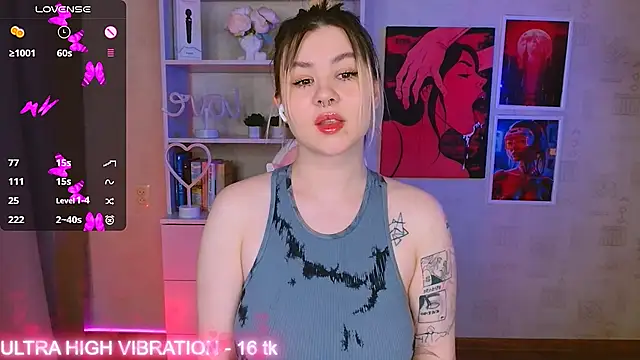 Snapshot of cutie_mili chatting on February 5, 2025, 1:22 pm cutie mili online show from February 5, 2025, 1:22 pm