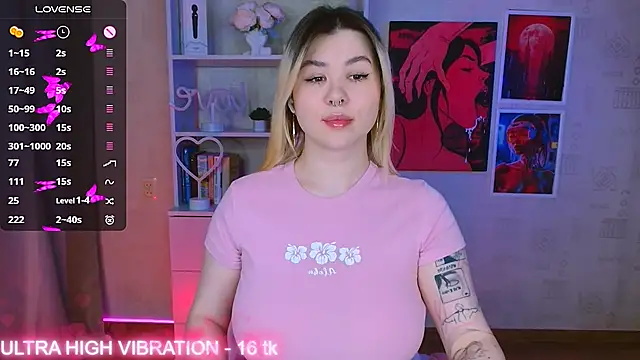 Snapshot of cutie_mili chatting on February 10, 2025, 12:19 am cutie mili online show from February 10, 2025, 12:19 am