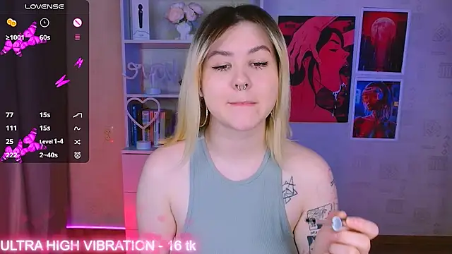 Snapshot of cutie_mili chatting on February 10, 2025, 11:34 pm cutie mili online show from February 10, 2025, 11:34 pm