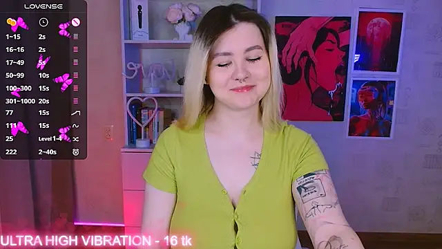 Snapshot of cutie_mili chatting on February 12, 2025, 7:35 pm cutie mili online show from February 12, 2025, 7:35 pm