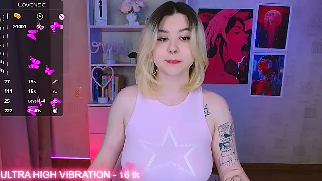 Snapshot of cutie_mili chatting on February 17, 2025, 3:25 am cutie mili online show from February 17, 2025, 3:25 am