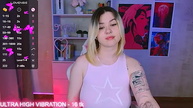 Snapshot of cutie_mili chatting on February 17, 2025, 10:07 am cutie mili online show from February 17, 2025, 10:07 am