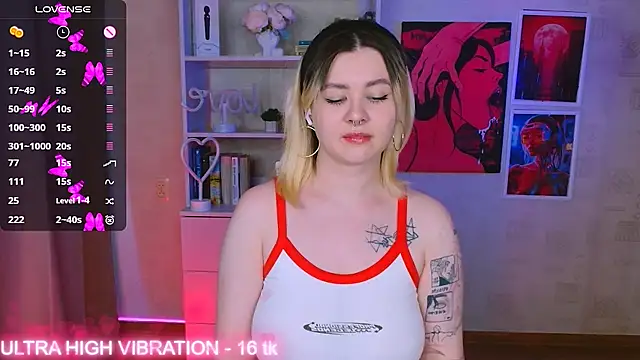 Snapshot of cutie_mili chatting on February 18, 2025, 9:43 am cutie mili online show from February 18, 2025, 9:43 am