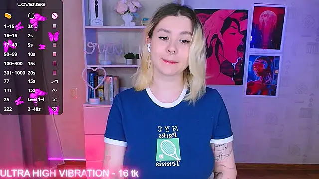 Snapshot of cutie_mili chatting on February 21, 2025, 3:34 am cutie mili online show from February 21, 2025, 3:34 am