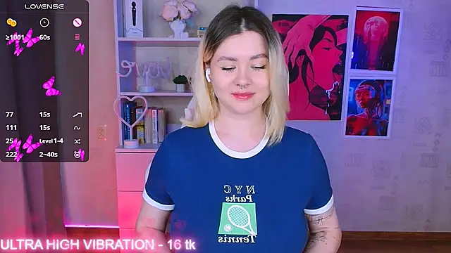 Snapshot of cutie_mili chatting on February 21, 2025, 7:12 am cutie mili online show from February 21, 2025, 7:12 am