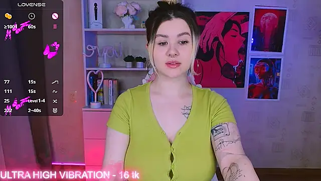 Snapshot of cutie_mili chatting on February 22, 2025, 3:01 am cutie mili online show from February 22, 2025, 3:01 am