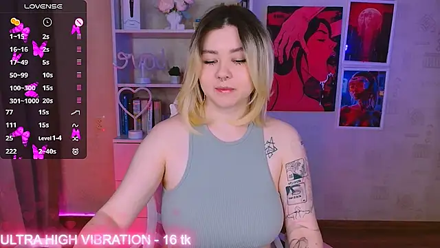 Snapshot of cutie_mili chatting on February 23, 2025, 3:35 am cutie mili online show from February 23, 2025, 3:35 am